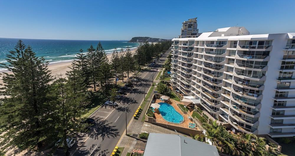 Wyuna Beachfront Holiday Apartments Gold Coast Exterior foto