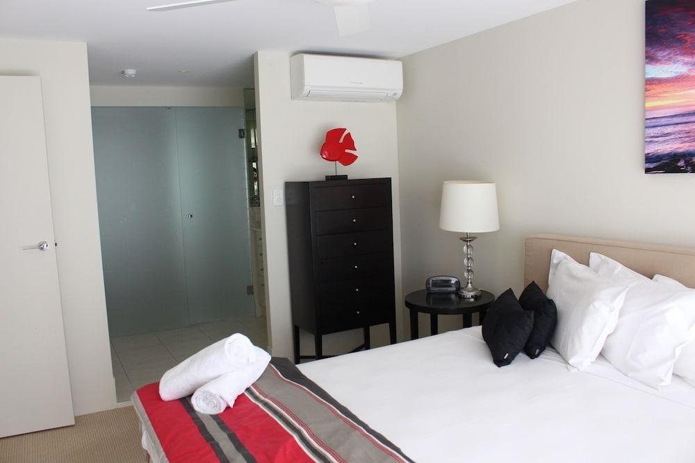 Wyuna Beachfront Holiday Apartments Gold Coast Exterior foto