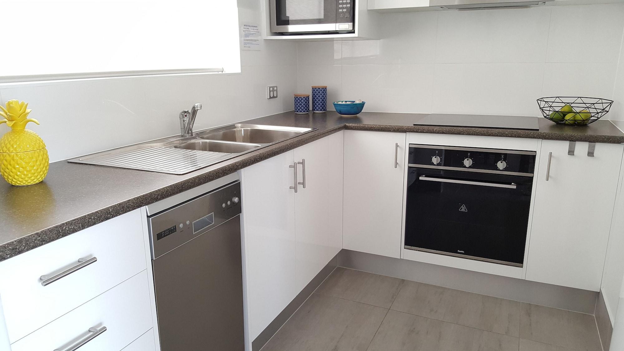 Wyuna Beachfront Holiday Apartments Gold Coast Exterior foto