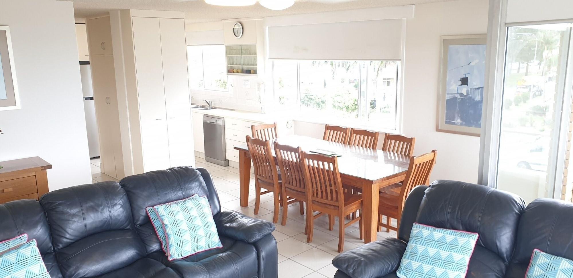 Wyuna Beachfront Holiday Apartments Gold Coast Exterior foto
