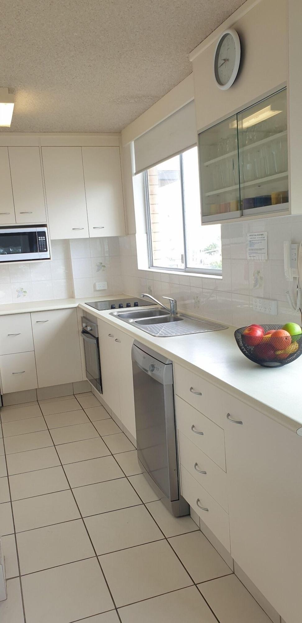 Wyuna Beachfront Holiday Apartments Gold Coast Exterior foto