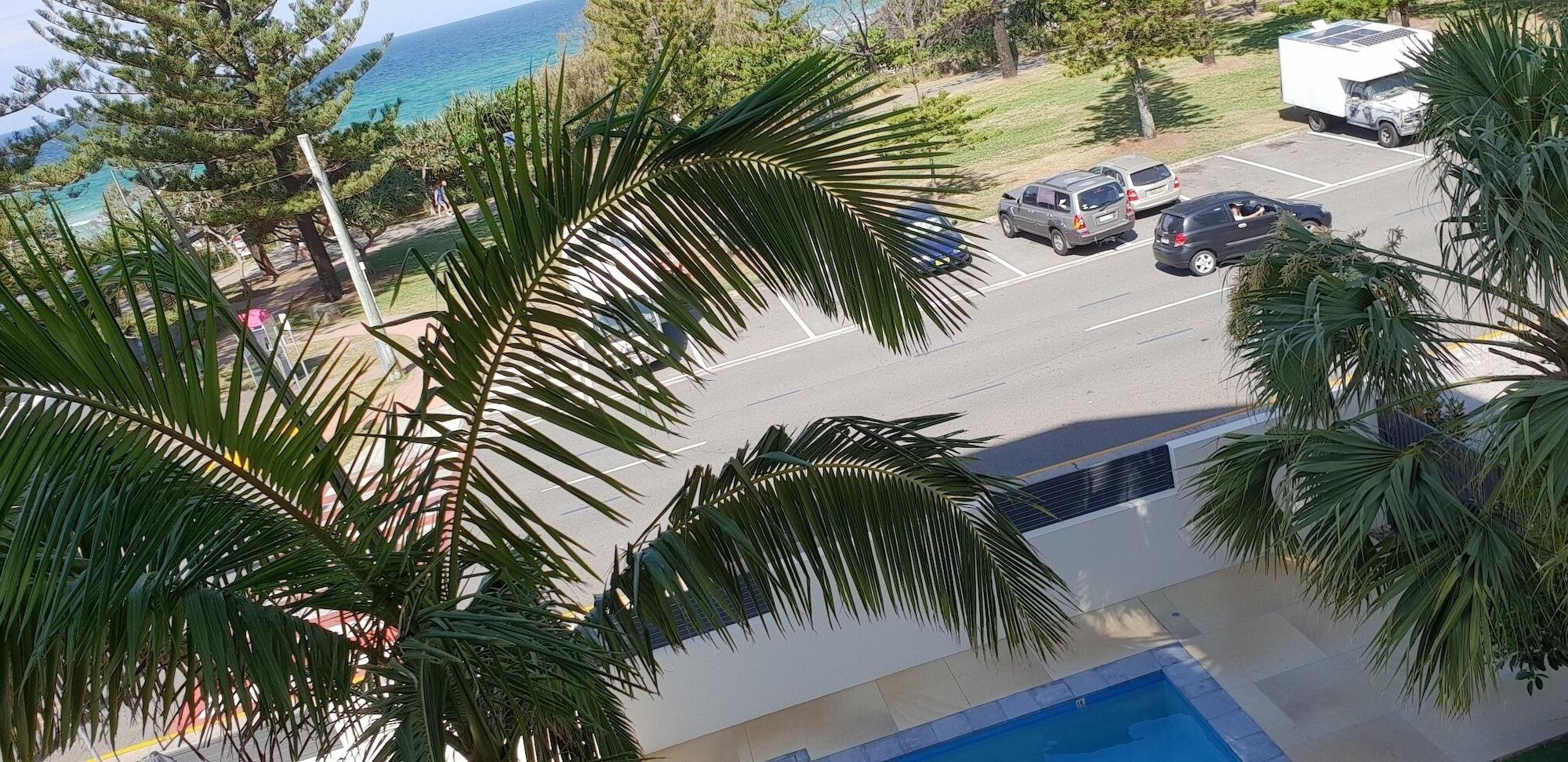 Wyuna Beachfront Holiday Apartments Gold Coast Exterior foto