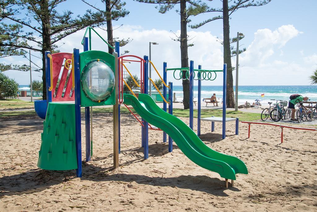 Wyuna Beachfront Holiday Apartments Gold Coast Exterior foto