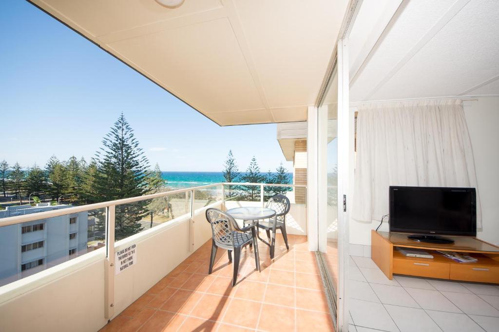 Wyuna Beachfront Holiday Apartments Gold Coast Quarto foto